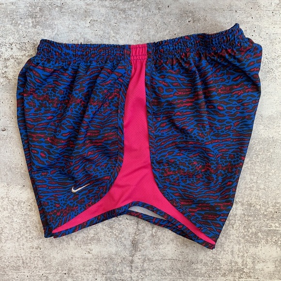 Nike Dri Fit Athletic Elastic Waist Shorts With Built In Briefs - Picture 3 of 5